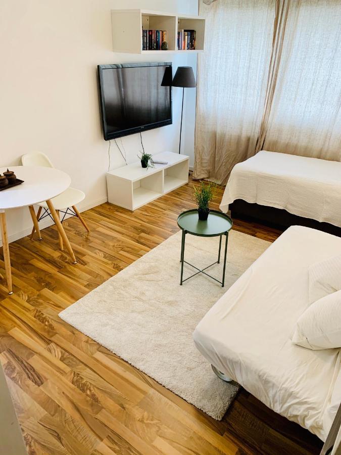 Top Renoviertes Apartement In Bester Lage Von Homburg- 5 Fussminuten Zur Uniklinik Homburg  Esterno foto