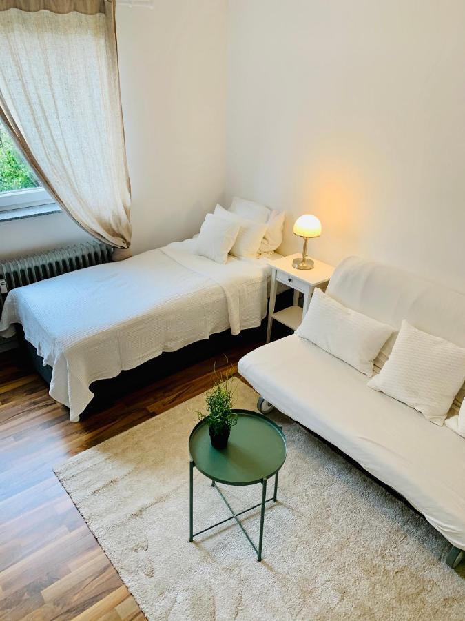 Top Renoviertes Apartement In Bester Lage Von Homburg- 5 Fussminuten Zur Uniklinik Homburg  Esterno foto