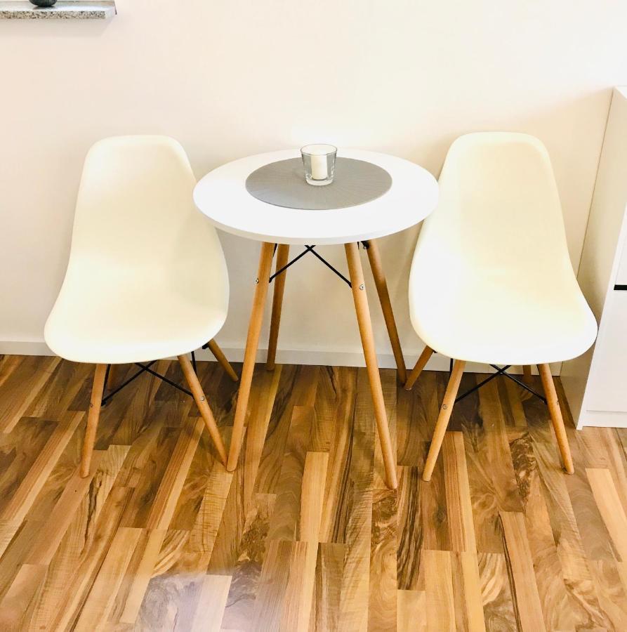 Top Renoviertes Apartement In Bester Lage Von Homburg- 5 Fussminuten Zur Uniklinik Homburg  Esterno foto